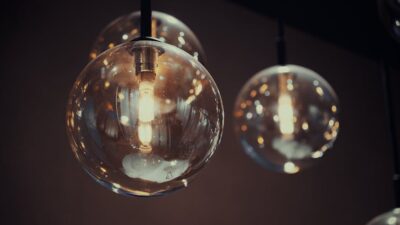 Guide des suspensions à trois lampes efficaces